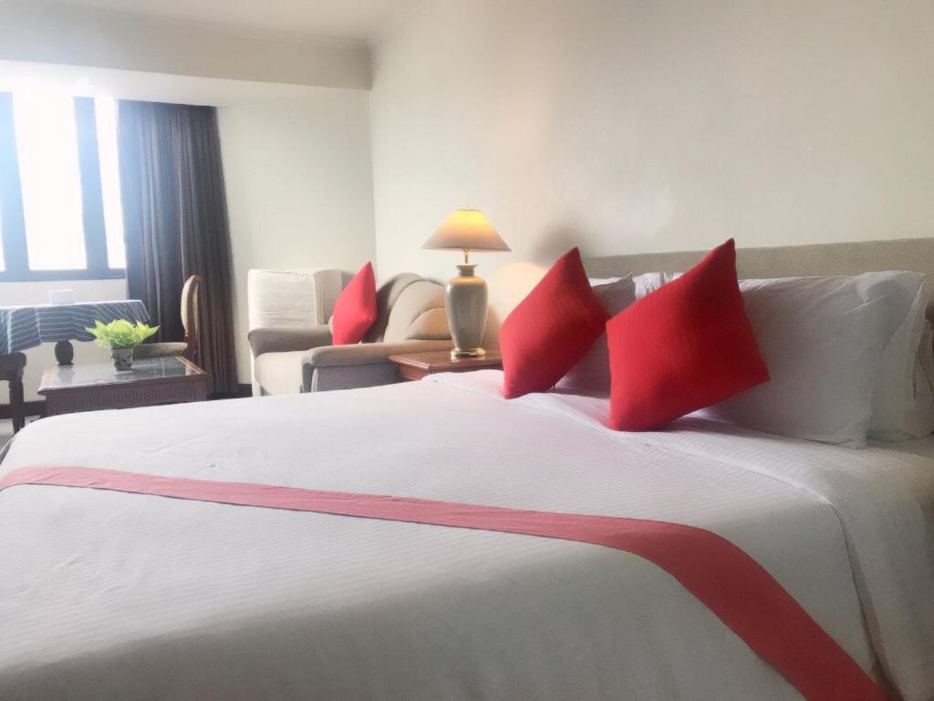 Omni Tower Cozy Apartment Near Nana Bts Bangkok Exterior foto