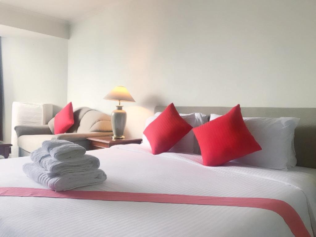 Omni Tower Cozy Apartment Near Nana Bts Bangkok Exterior foto